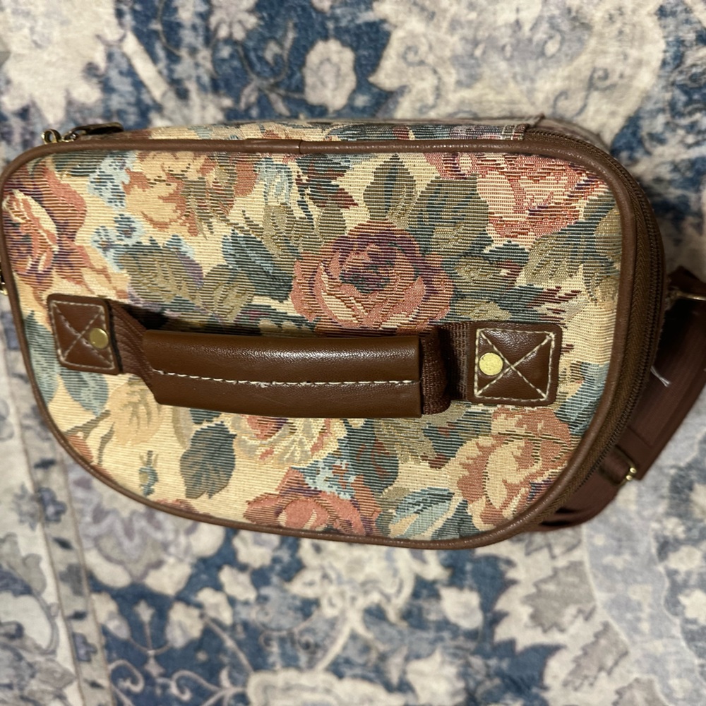 Gloria Vanderbilt travel luggage. Vintage - Picture 4 of 6